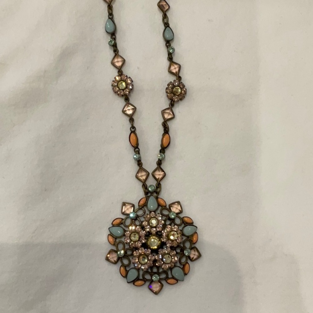 Item #306 NWT ✨Sorrelli statement Necklace w/4” extension and storage bag